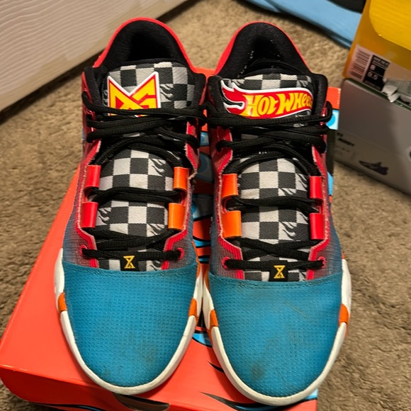 PG 6 Nrg Hot Wheels - Picture 1 of 6